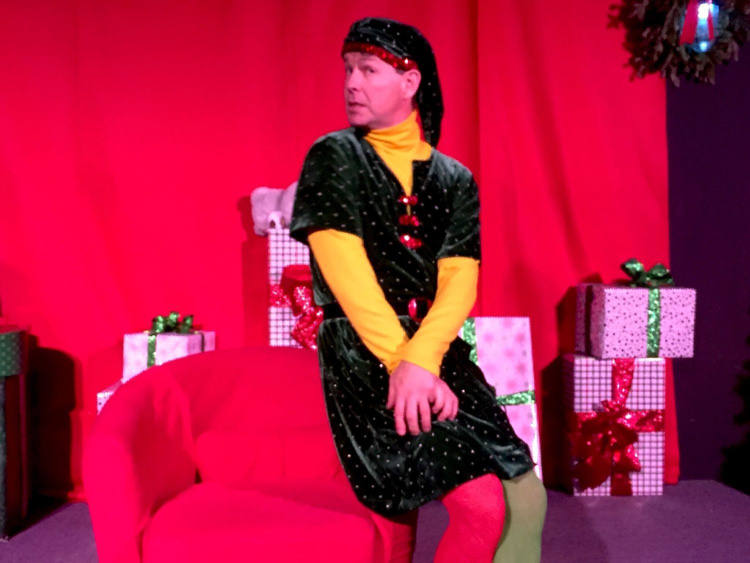 Review: THE SANTALAND DIARIES Brings Irreverent Cheer to Drafthouse Comedy Theater 