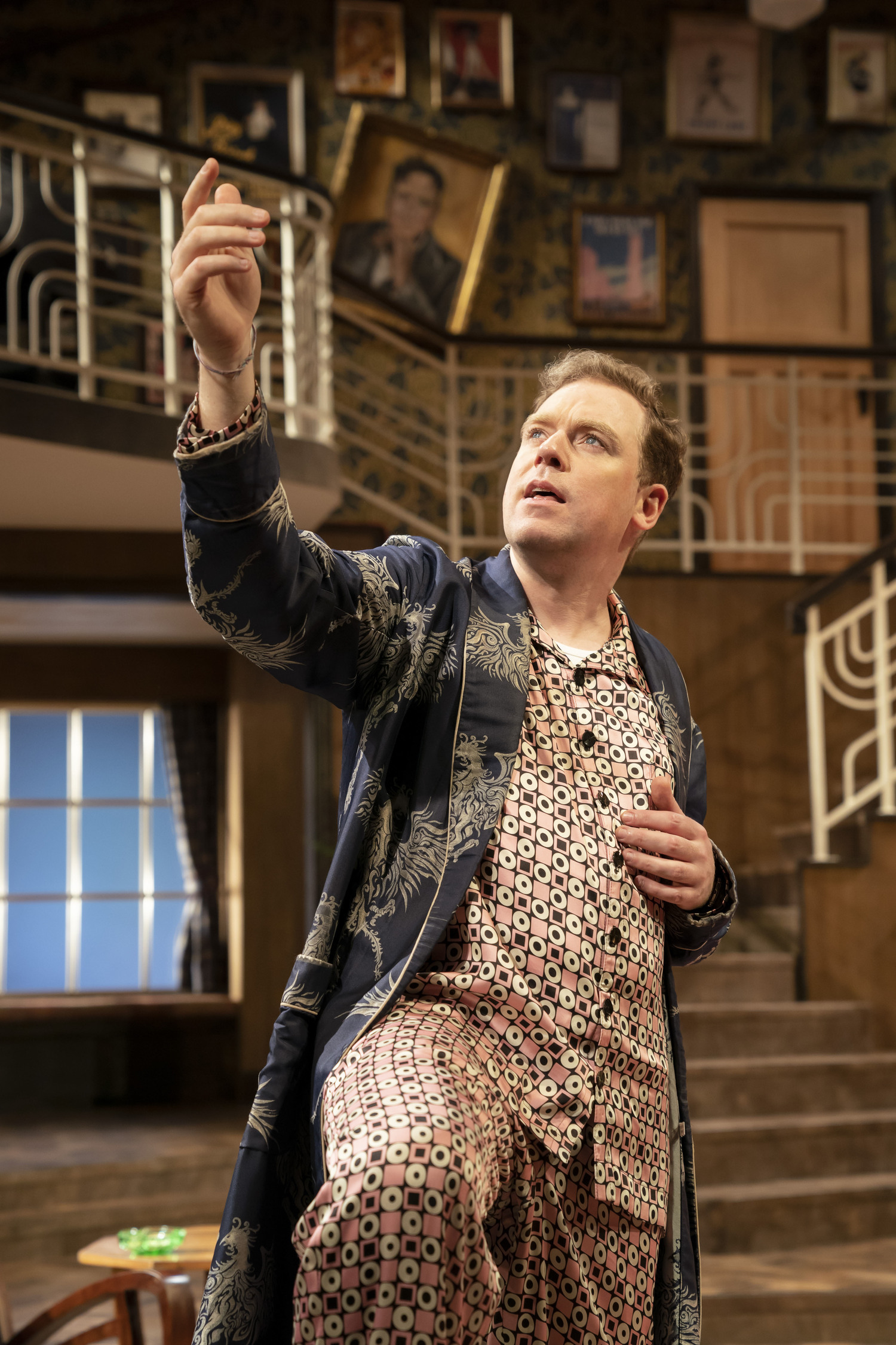 Review: PRESENT LAUGHTER, Chichester Festival Theatre Image