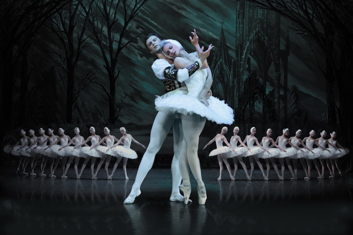 Review: SWAN LAKE, London Coliseum Image