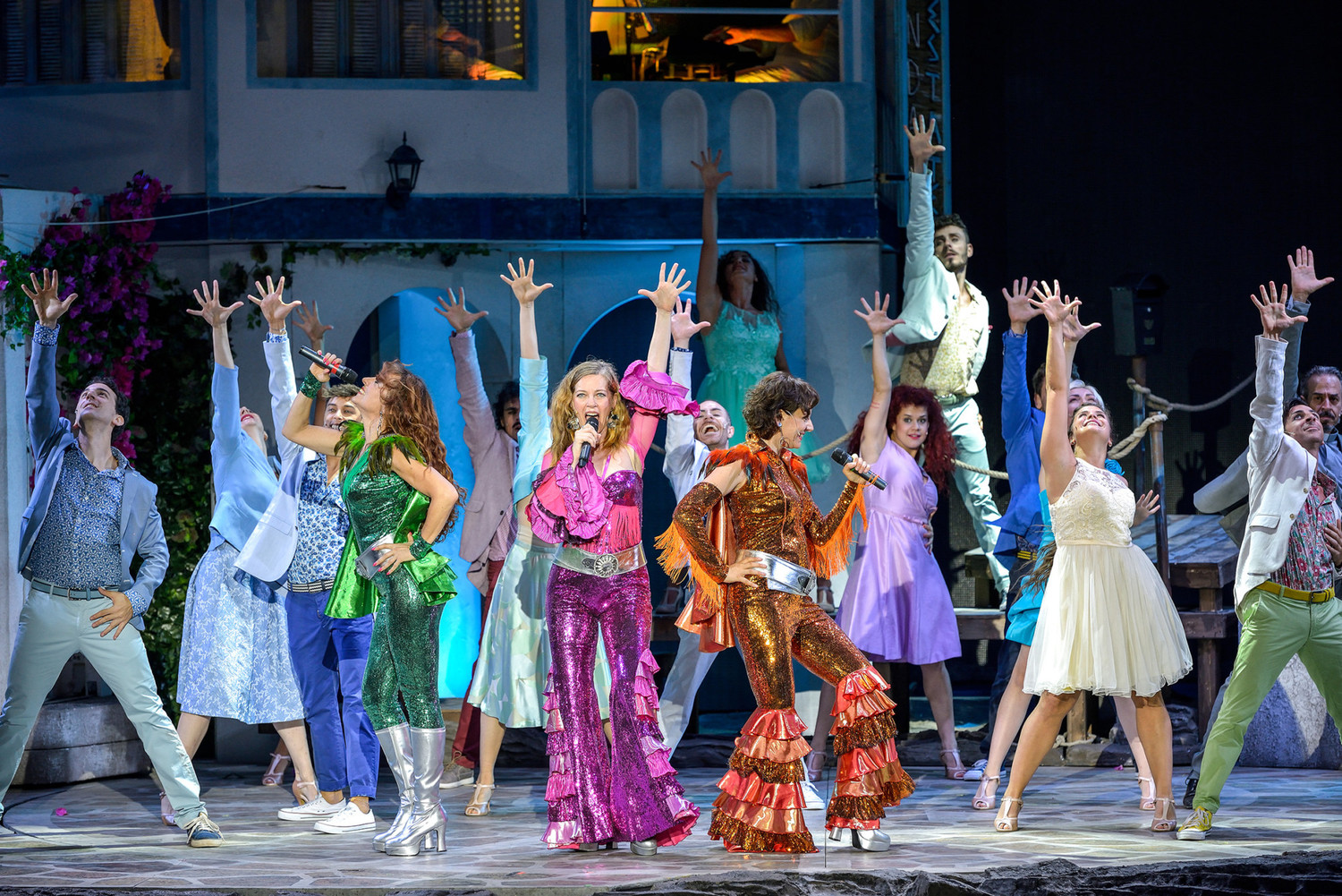 Review: MAMMA MIA! L'ESTATE CONTINUA al SISTINA Image