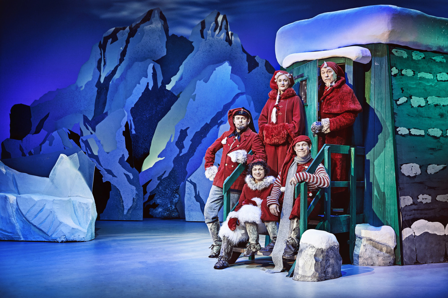 Review: NISSEBANDEN I JULEMANDENS LAND  at Odense Teater Image