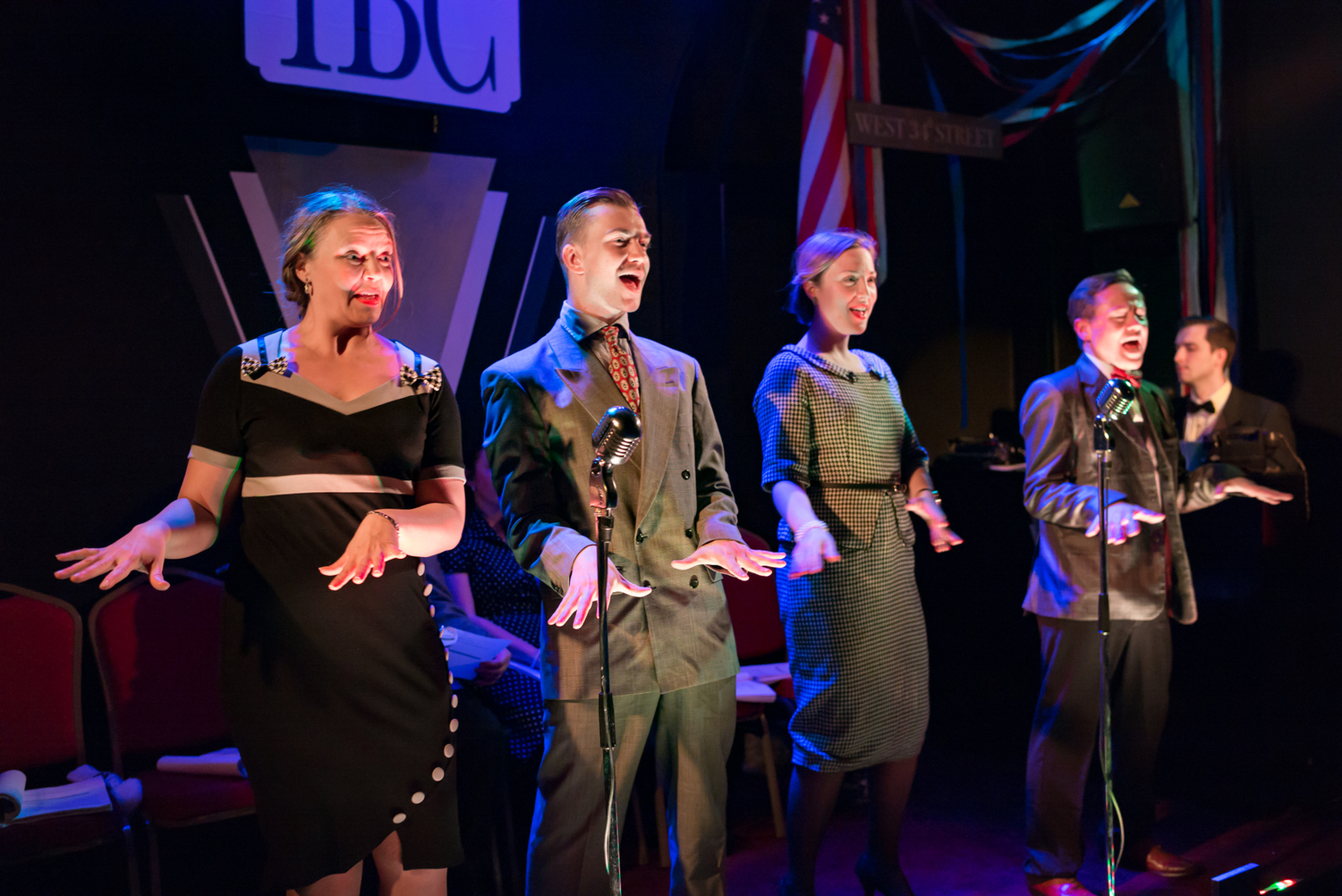 Review: MIRACLE ON 34TH STREET, Bridge House Theatre Image