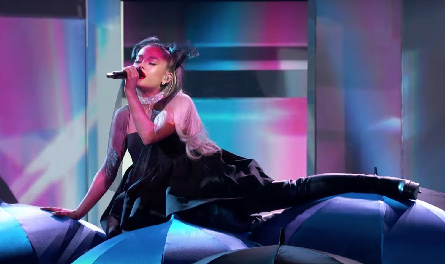 Video Watch Ariana Grande Perform No Tears Left To Cry At The 2018 Billboard Music Awards Video 8252