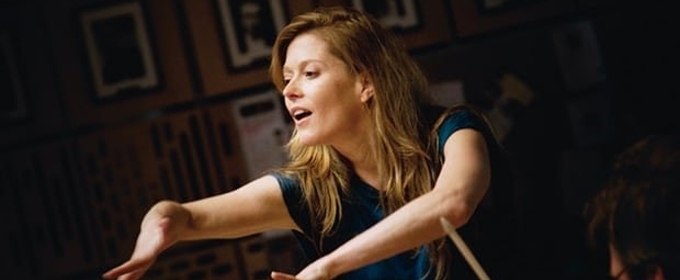 News Hannigan Shows She s Got Rhythm In Grammy Win For CRAZY GIRL CRAZY