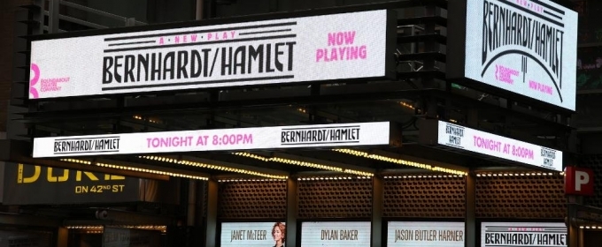 TV: On the Red Carpet on Opening Night of BERNHARDT/HAMLET!
