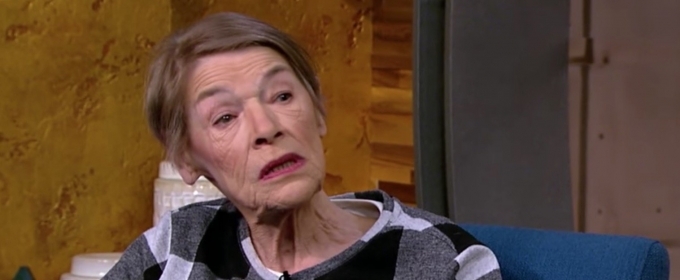VIDEO: Glenda Sings! Jackson Is Forever Blowing Bubbles in Appearance with Peter… Video