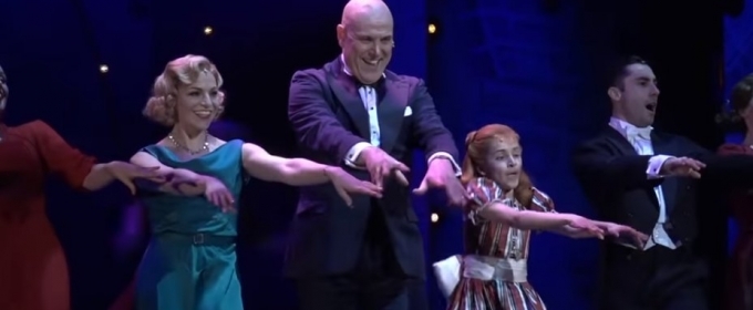 VIDEO: The Sun Comes Out with ANNIE at the Mirvish Theater! Video