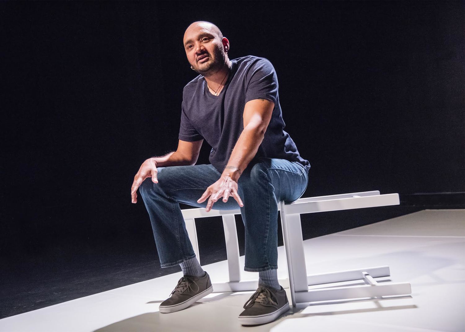 Review: DRAW THE CIRCLE at Mosaic Theater is Essential Viewing 
