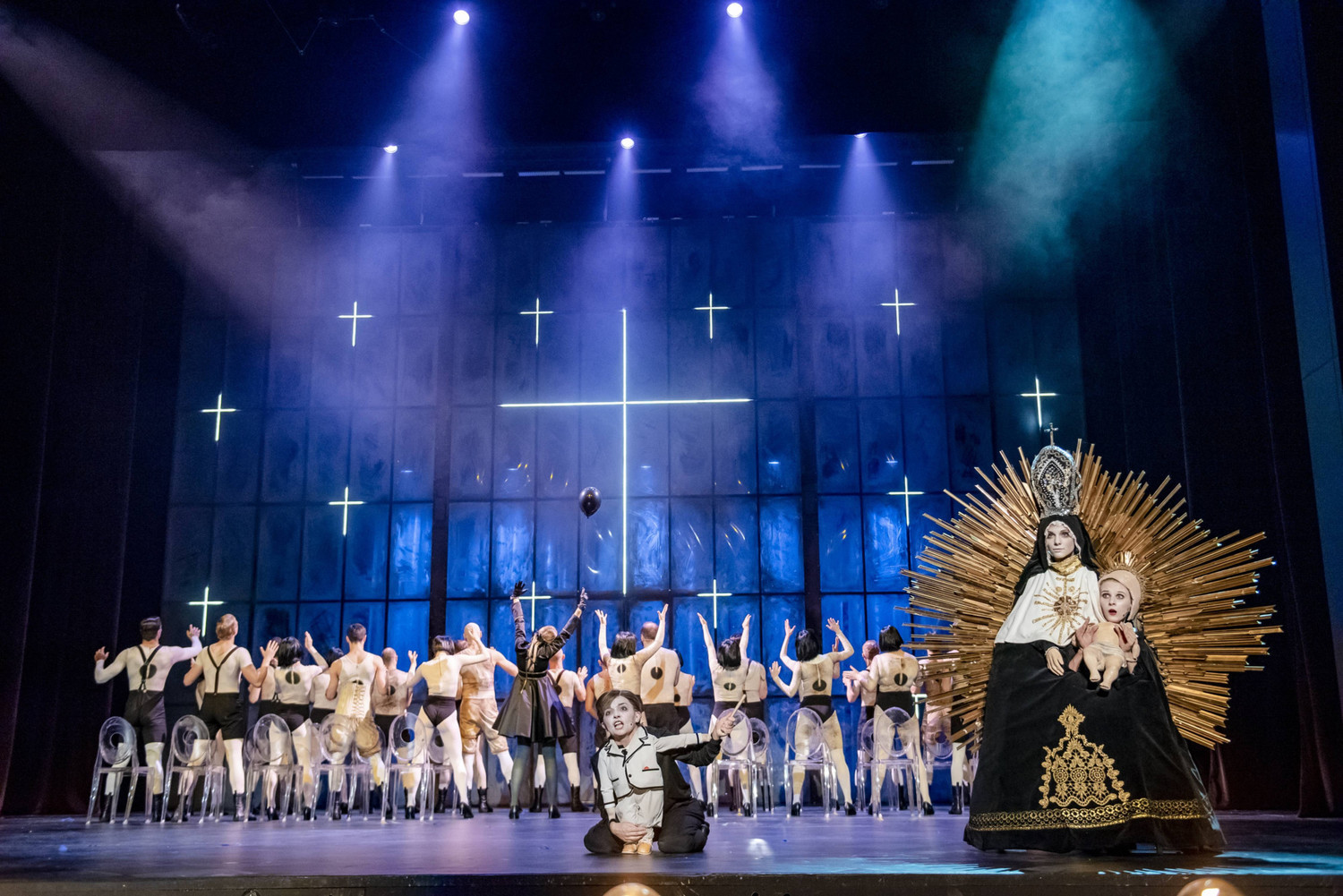 Review: THE TIM DRUM at CAPITOL WROCLAW - Vaudeville Version of Günter Grass novel. Image