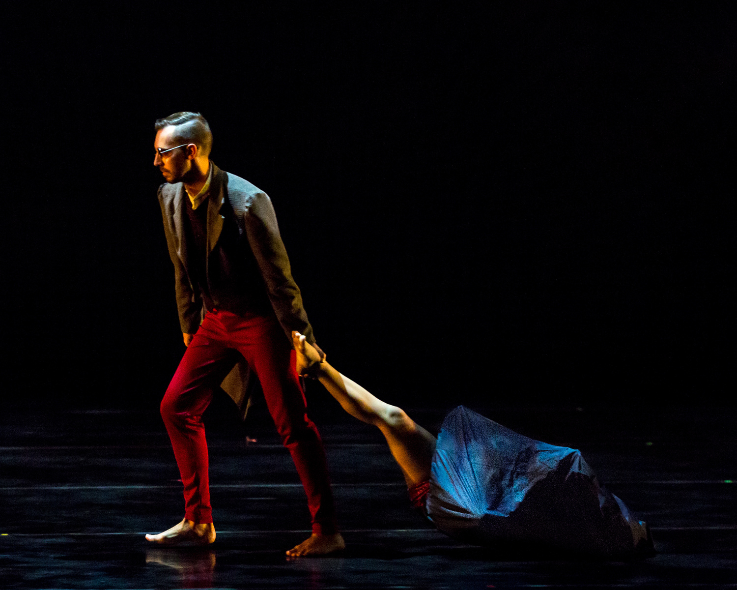Review: Dark Circles Contemporary Dance - LES FAIRIES AND BIG BAD WOLF at The Wyly Theatre Image
