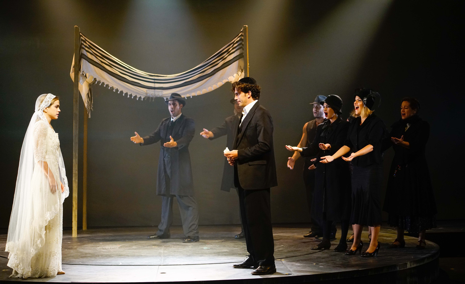 Review: KING OF DOGS Commands the Stage at Beit Lessin Theatre Image