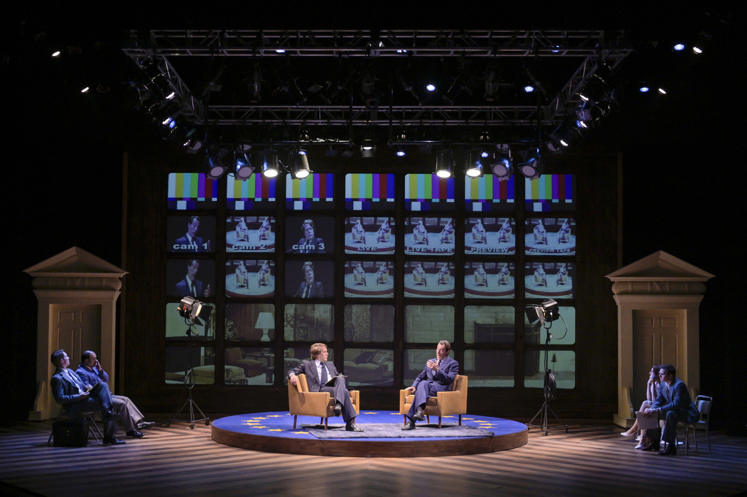 Review: The Historic Prizefight Between Frost and Nixon Comes to Life in FROST/NIXON at TheatreWorks Silicon Valley  Image