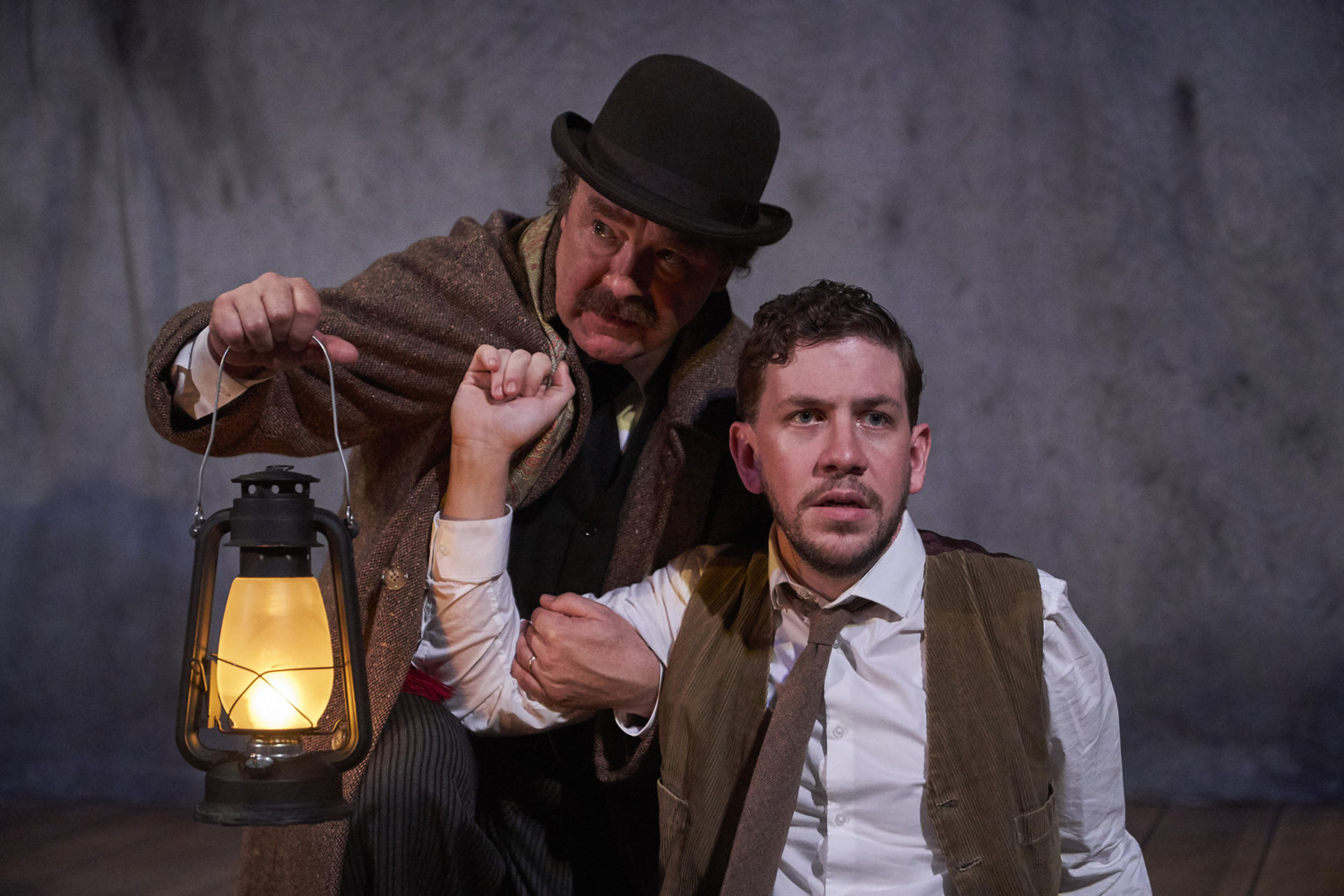 Review: THE WOMAN IN BLACK at Royal George Theatre 