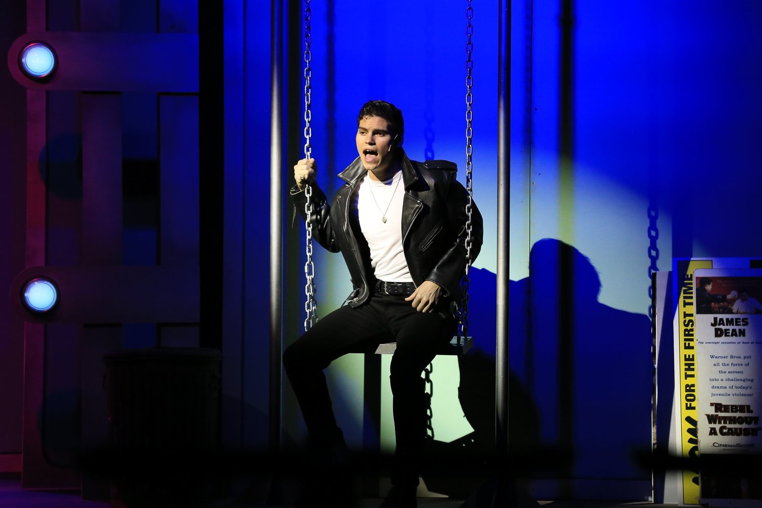 Review: GREASE at Dutch Apple Dinner Theater 