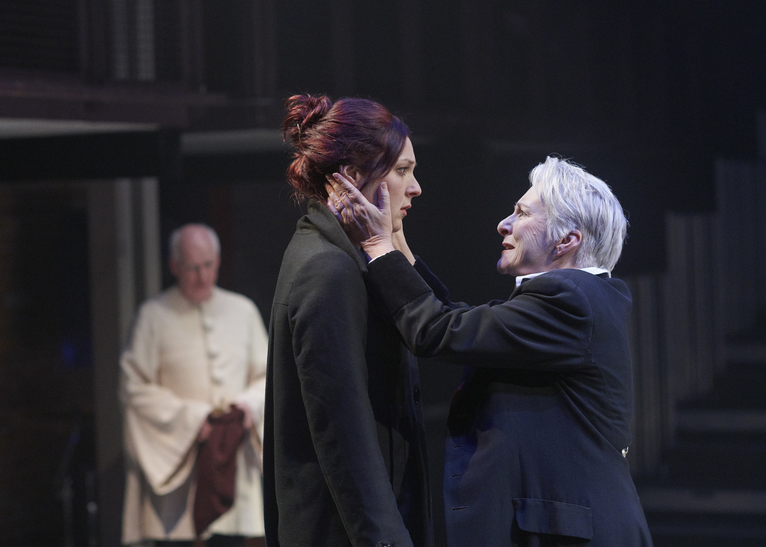 Review: Powerhouse Performances Deliver a Riveting LEAR Image