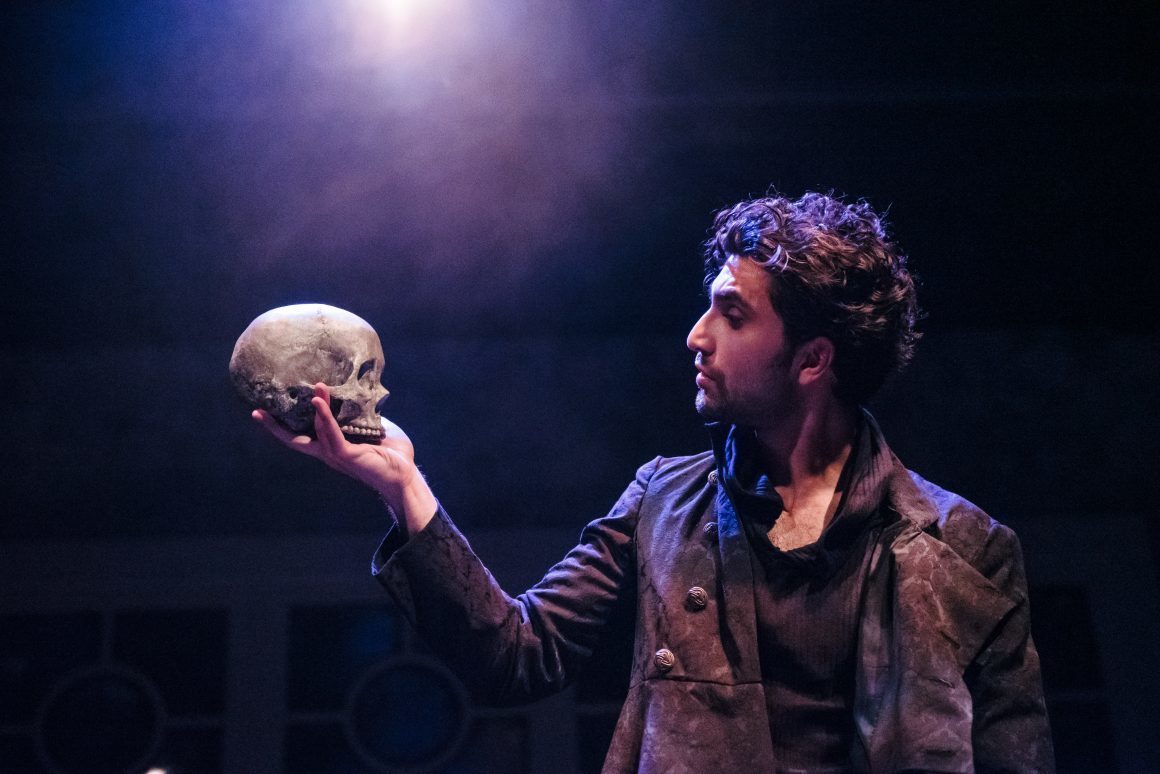 Review: HAMLET: A GHOST STORY Delivers Chills and Thrills at Vertigo Theatre 