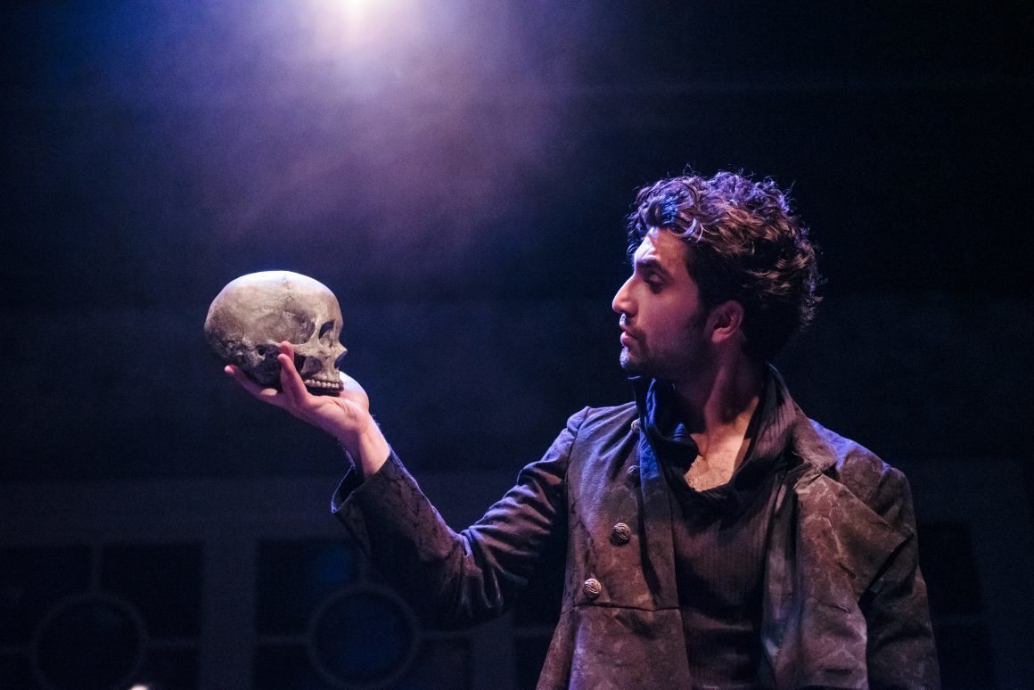 Review: HAMLET: A GHOST STORY Delivers Chills and Thrills at Vertigo Theatre  Image