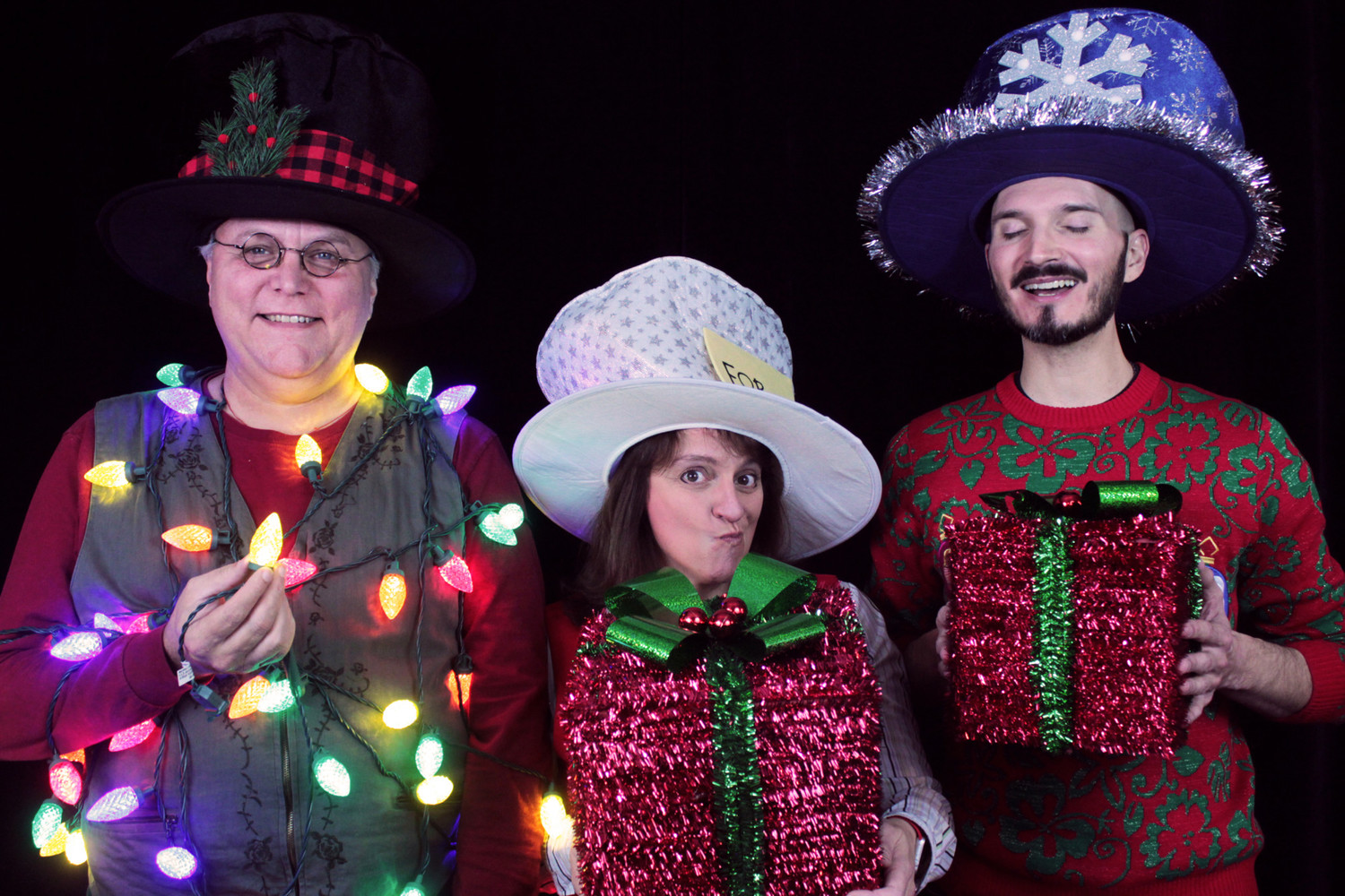 Review: EVERY CHRISTMAS STORY EVER TOLD (AND THEN SOME) at Gamut Theatre Group Image