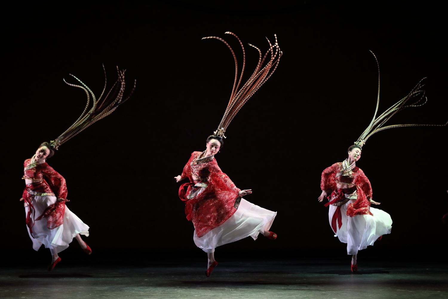 Review: Hong Kong Dance Company regains her strength through BEAUTY BEYOND WORDS at Shatin Town Hall Image