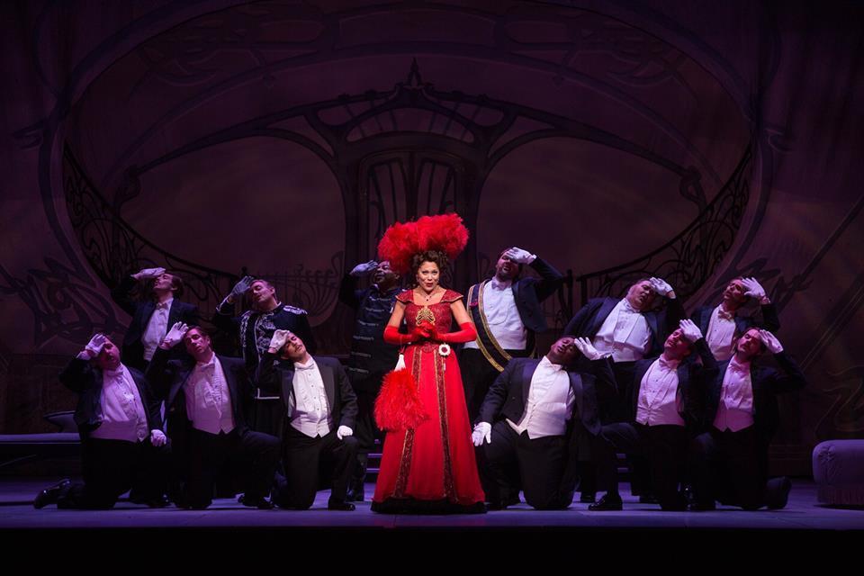 Review: THE MERRY WIDOW Romances Milwaukee at The Florentine Opera Company Image