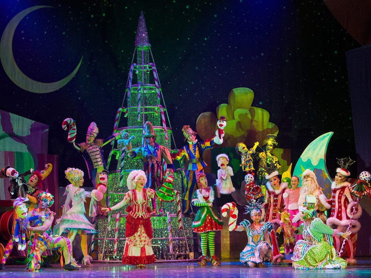 Interview: Neil Goldberg of CIRQUE DREAMS HOLIDAZE Promises Fun For All at Fox Theatre 