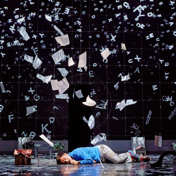 Review: THE CURIOUS INCIDENT OF THE DOG IN THE NIGHT-TIME at Entertainment Centre Theatre 
