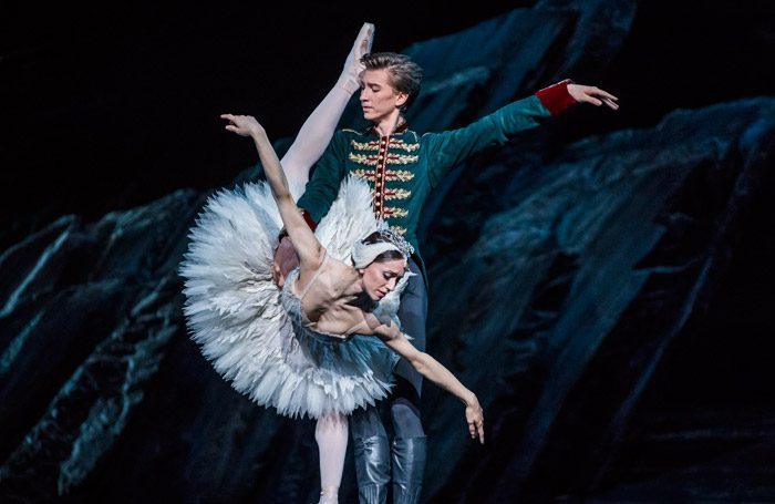 Review: SWAN LAKE, Royal Opera House  Image