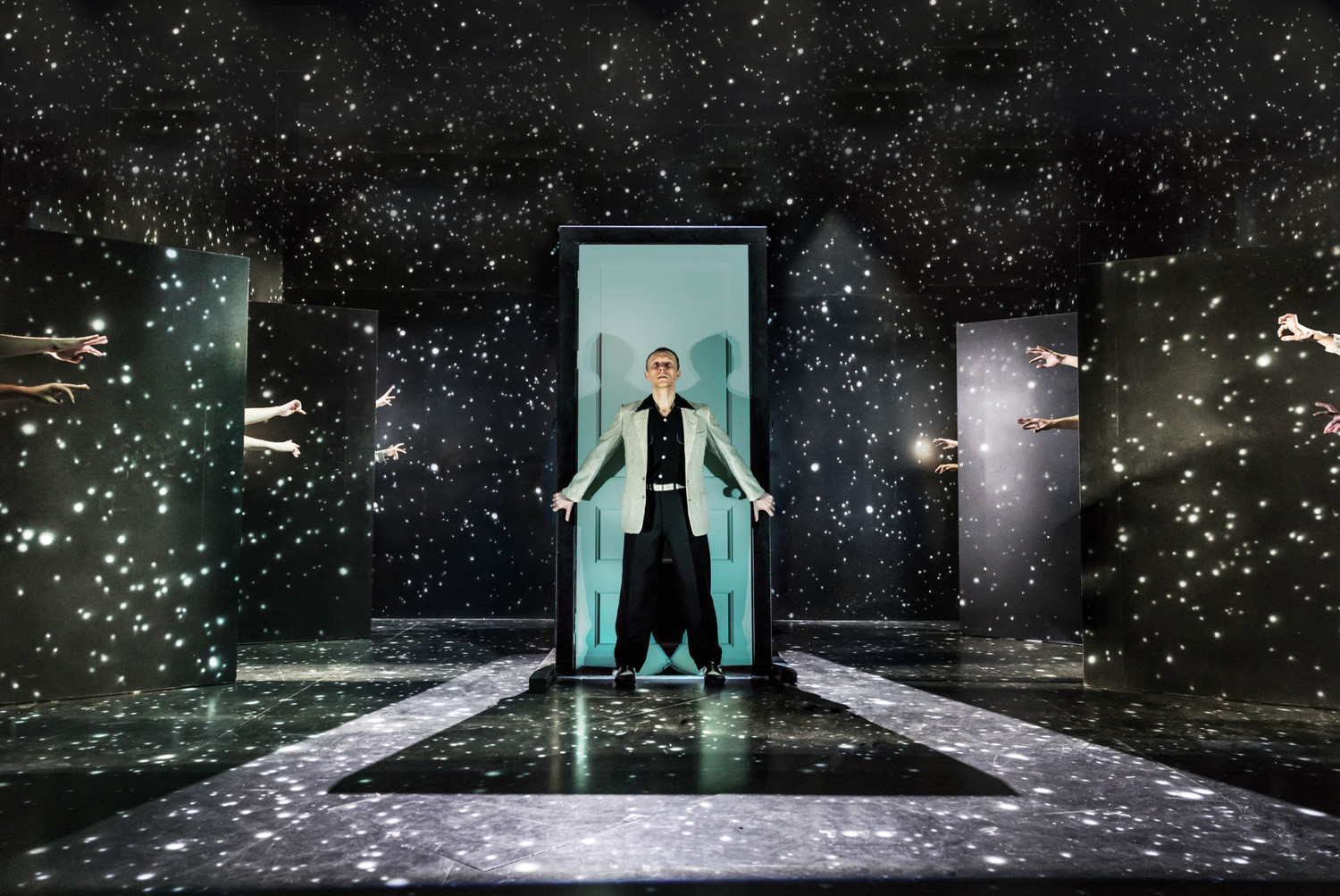 Review: THE TWILIGHT ZONE, Ambassadors Theatre Image