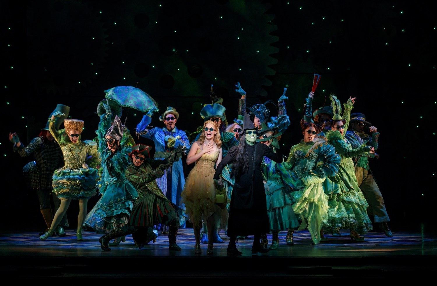 Review: WICKED at Oriental Theatre Image
