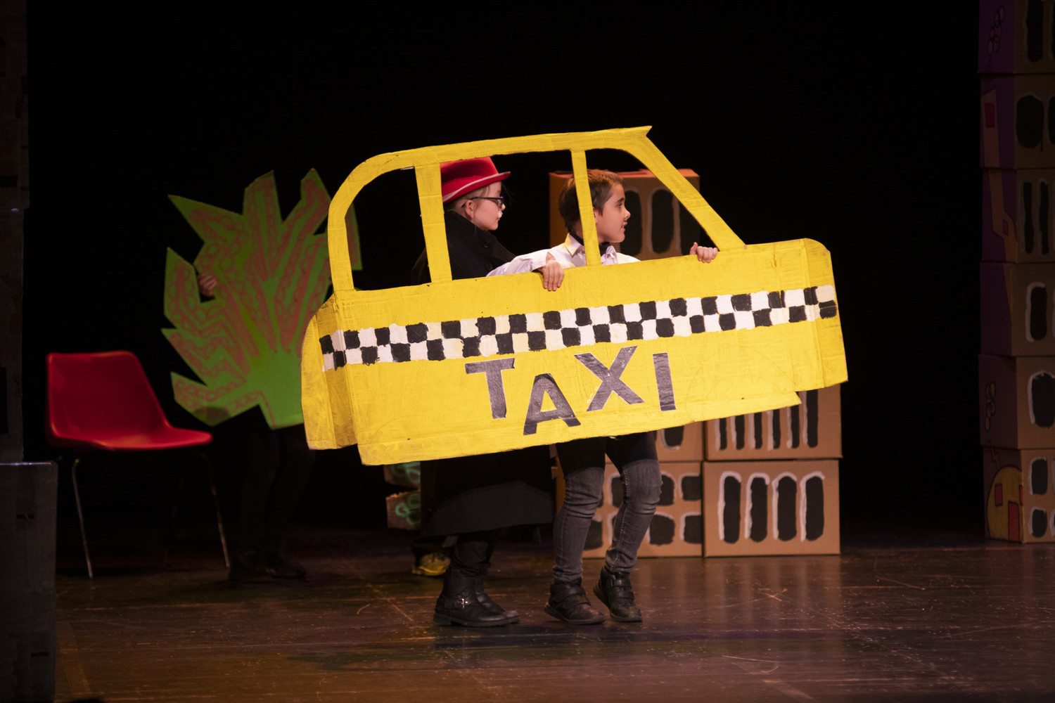 Feature: EMIL AND THE DETECTIVES with National Theatre Let's Play at Theatre Royal Brighton Image