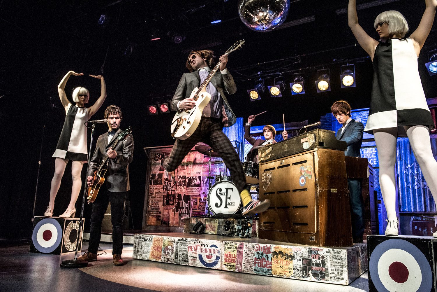 Review: ALL OR NOTHING, Arts Theatre Image