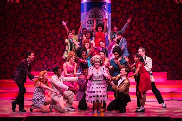 Review: HAIRSPRAY Douses the Skylight Music Theatre with Energy & Optimism Image