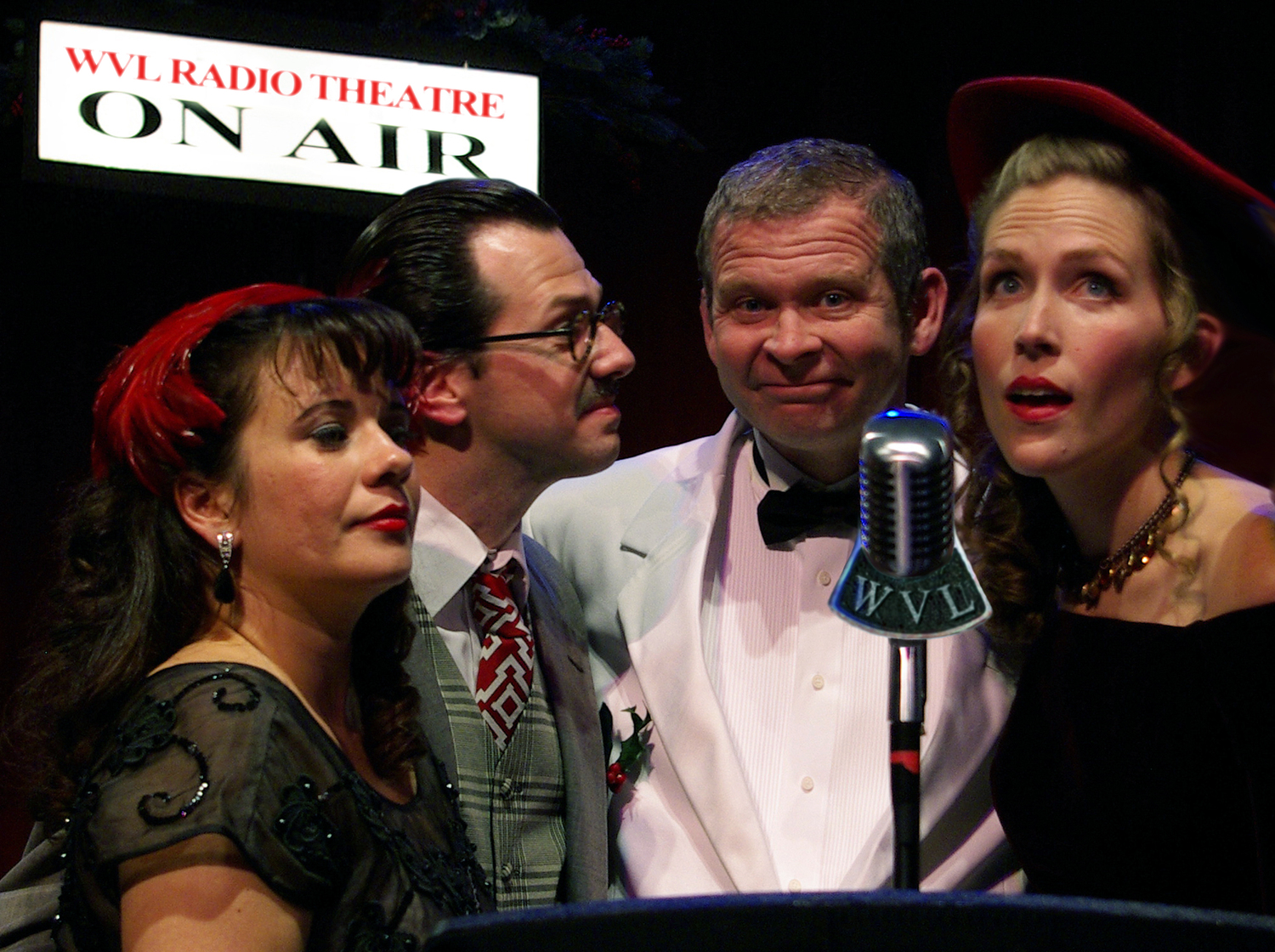 Review: IT'S A WONDERFUL LIFE: LIVE FROM WVL RADIO THEATRE at IUS The Ogle Center Image