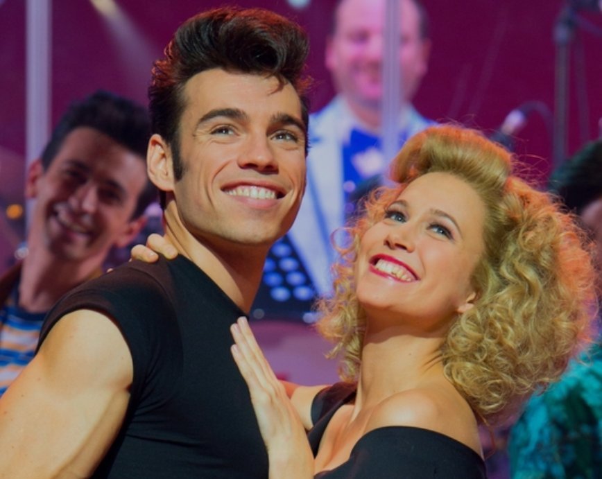 GREASE gets French twist at Théâtre Mogador Image