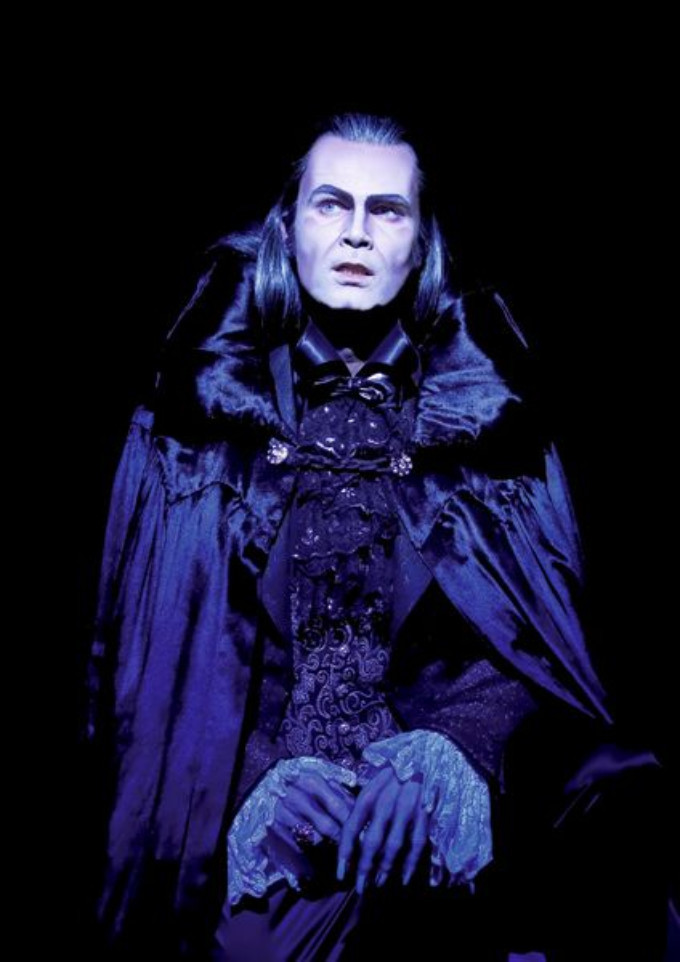 Review: DANCE OF THE VAMPIRES at Theater des Westens, Berlin 