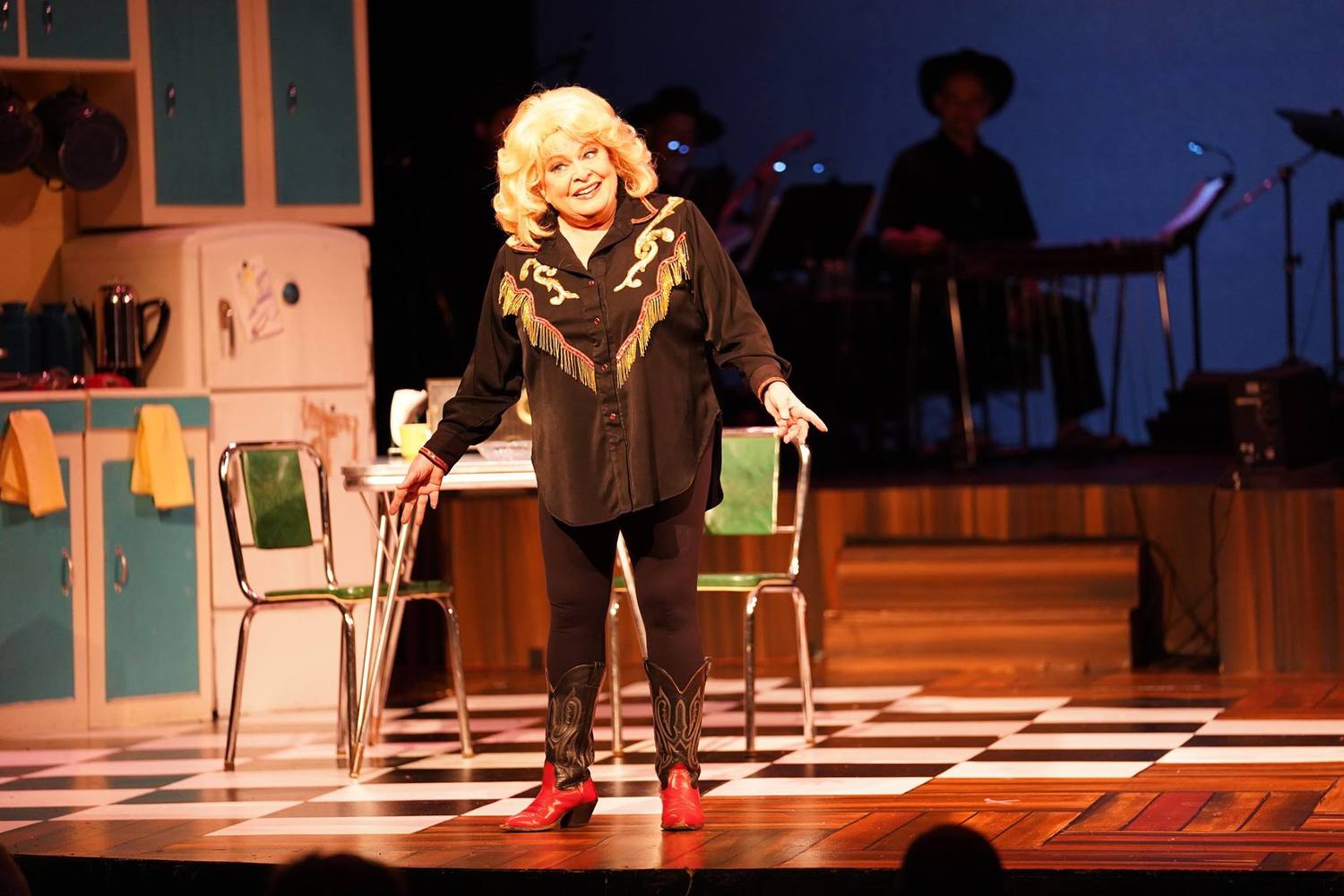 Review: ALWAYS PATSY CLINE at Riverside Center For The Performing Arts Soars! 