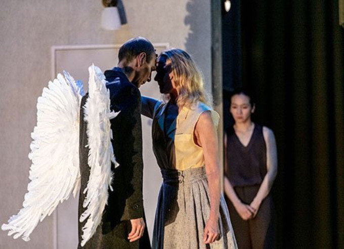 Review: TANZTHEATER WUPPERTAL PINA BAUSCH — BON VOYAGE, BOB, Sadler's Wells Image