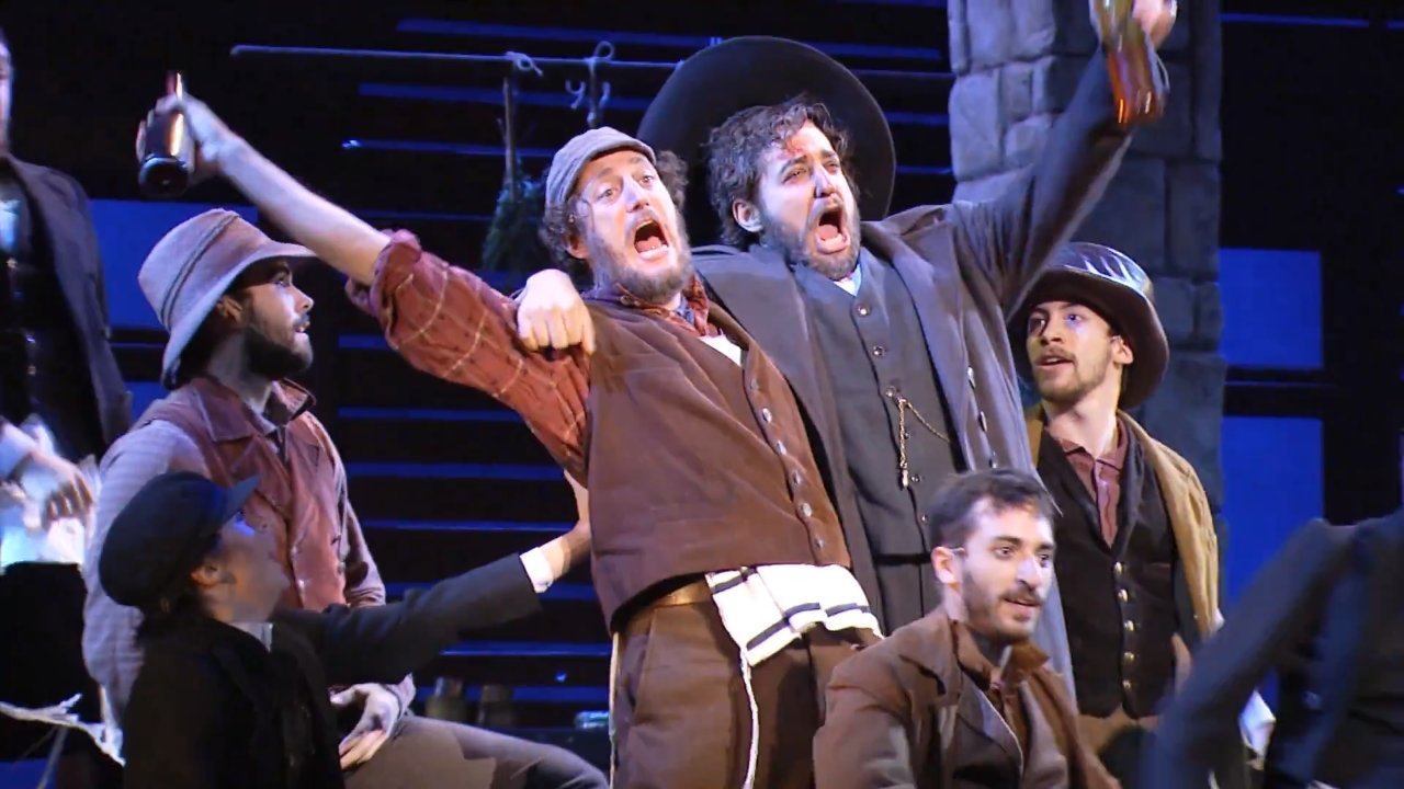 Broadway Beyond Louisville Review: FIDDLER ON THE ROOF at Aronoff Center Image