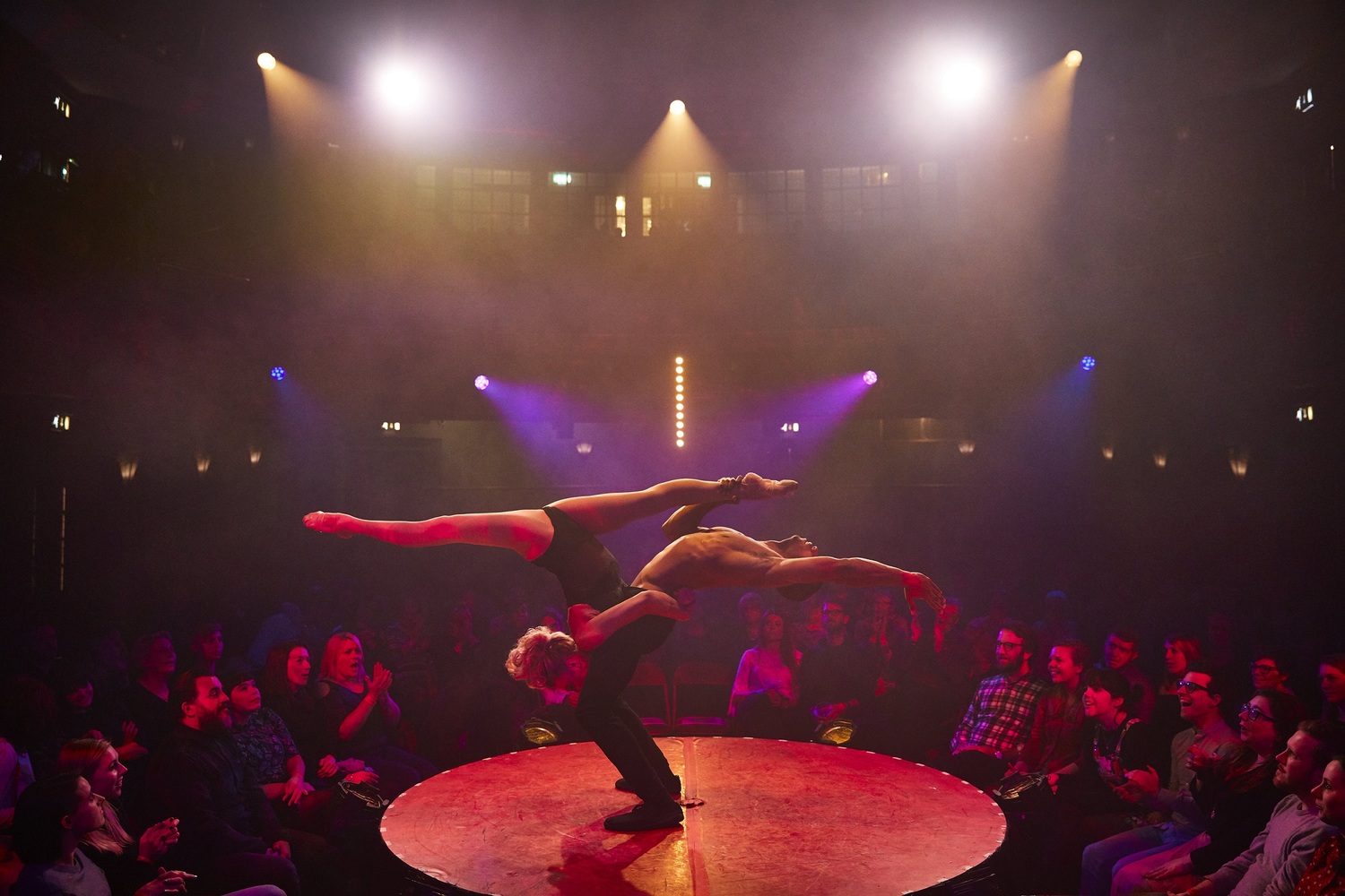 Review: LA SOIREE at Aldwych Theatre Image
