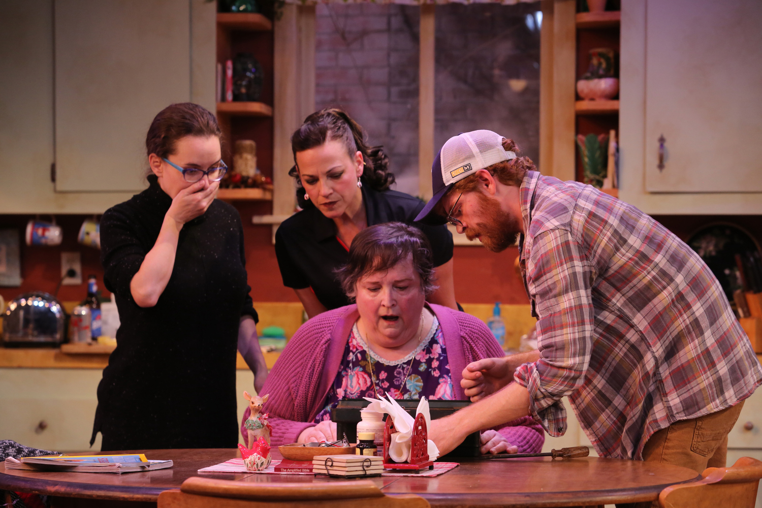 Review: Virginia Repertory Theatre's MIRACLE ON SOUTH DIVISION STREET is the Surprise Hit of the Season!  Image