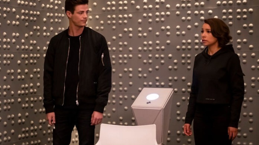 BWW Recap: THE FLASH Celebrates 100 Episodes Image