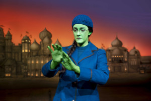 Celebrate Christmas in Oz! WICKED Adds Extra Christmas Shows Image