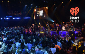 Luke Bryan Performs Songs From His New Album in Los Angeles Image