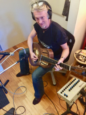 Jimbo Mathus Performs Lucinda Williams 'Car Wheels On A Gravel Road' Image