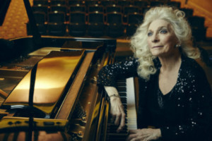 Judy Collins Returns To Cafe Carlyle, 3/27- 4/7 