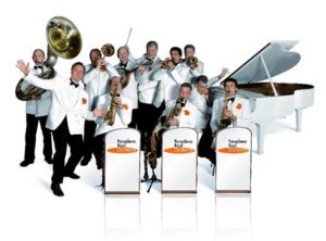 Pasadena Roof Orchestra Shows Audiences that 'Swing Is In' Image