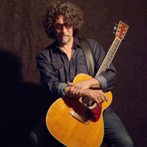 Aster Cafe Welcomes Songwriter Dan Navarro Back To The Stage in March Image
