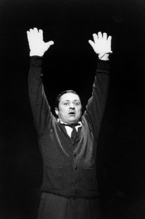 Full Cast Announced For CHICAGO In London Image