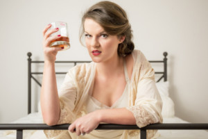 Cincinnati Shakespeare Company Stages Sizzling Family Drama, CAT ON A HOT TIN ROOF 