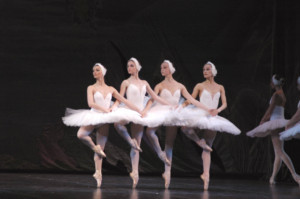 Mayo Performing Arts Center Welcomes Moscow Festival Ballet in SWAN LAKE 
